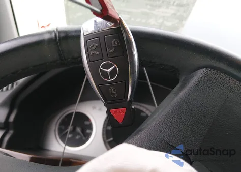 2011 Mercedes-Benz Glk 350 4Matic из США, поврежденный, VIN WDCGG8HB7BF675417